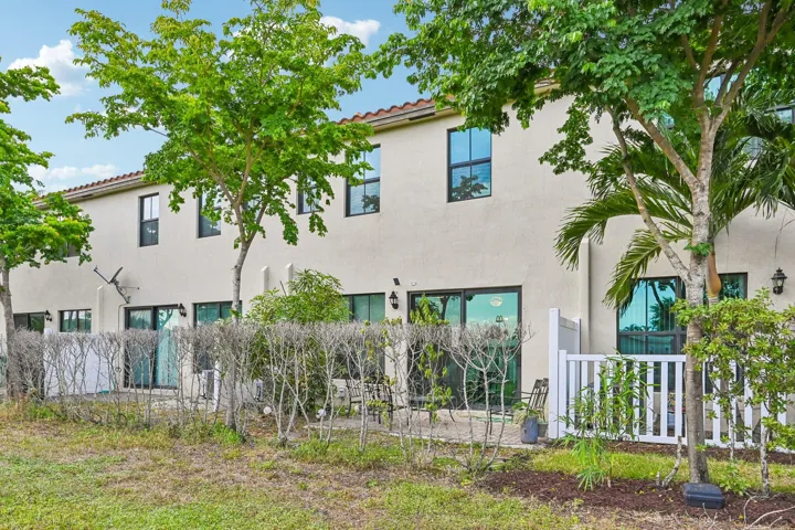 32-web-or-mls-Oysterwood Ln-S2608-032