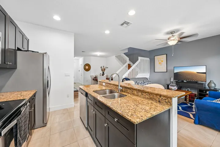 15-web-or-mls-Oysterwood Ln-S2608-015