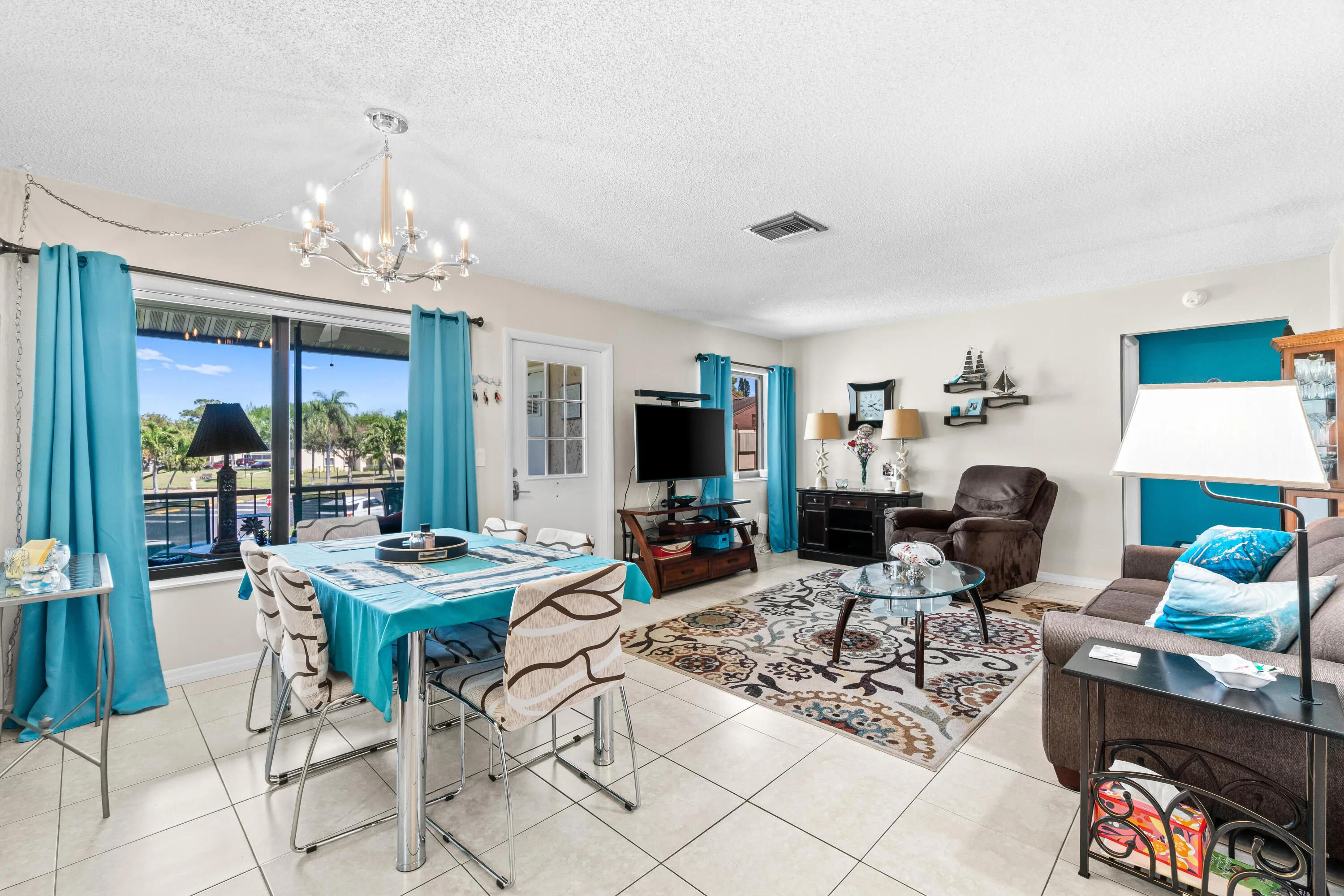 006-3589LaAiresCourt-2-Greenacres-FL-334