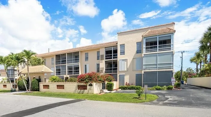 331BUILDING1 3