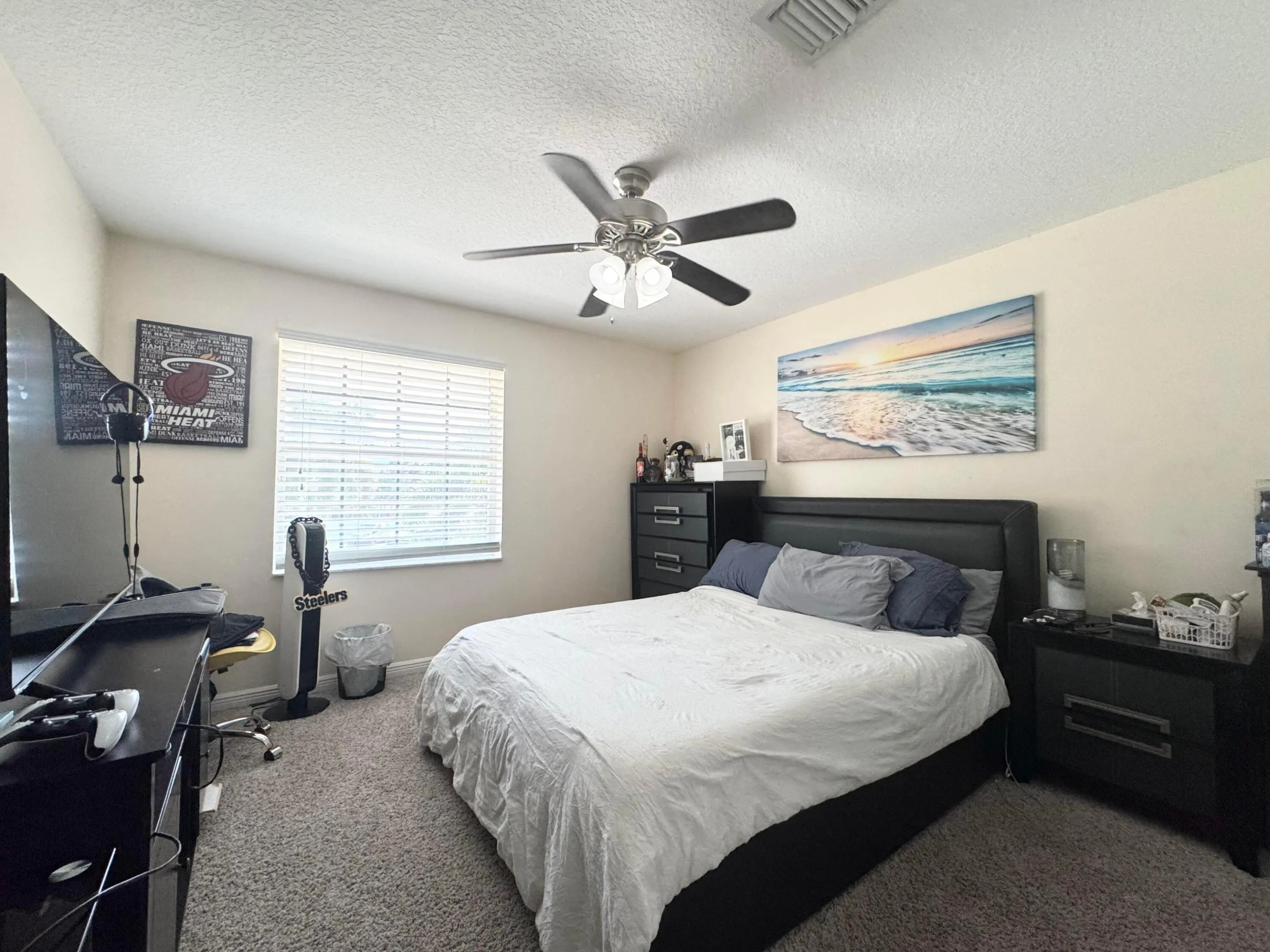 THIRD FULL BEDROOM