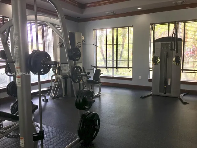 Photo 33