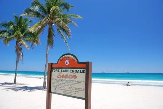 FT LAUDERDALE BEACH SIGN