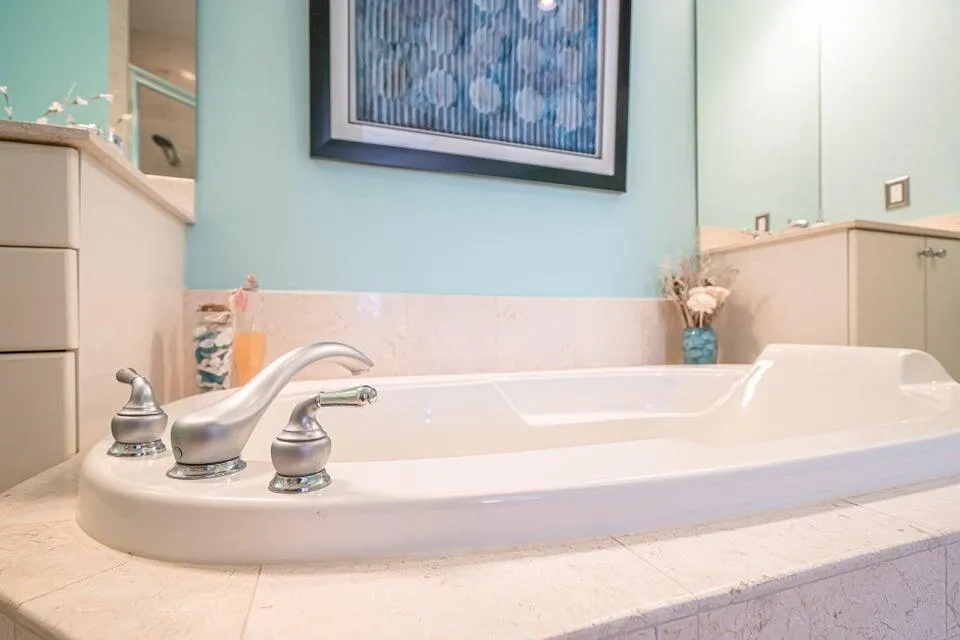 roman tub