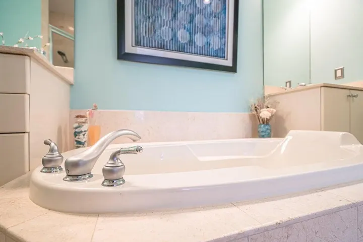 roman tub