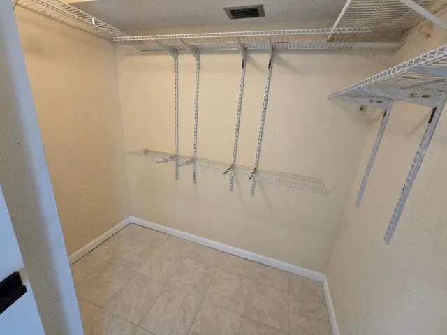 Walk in Closet