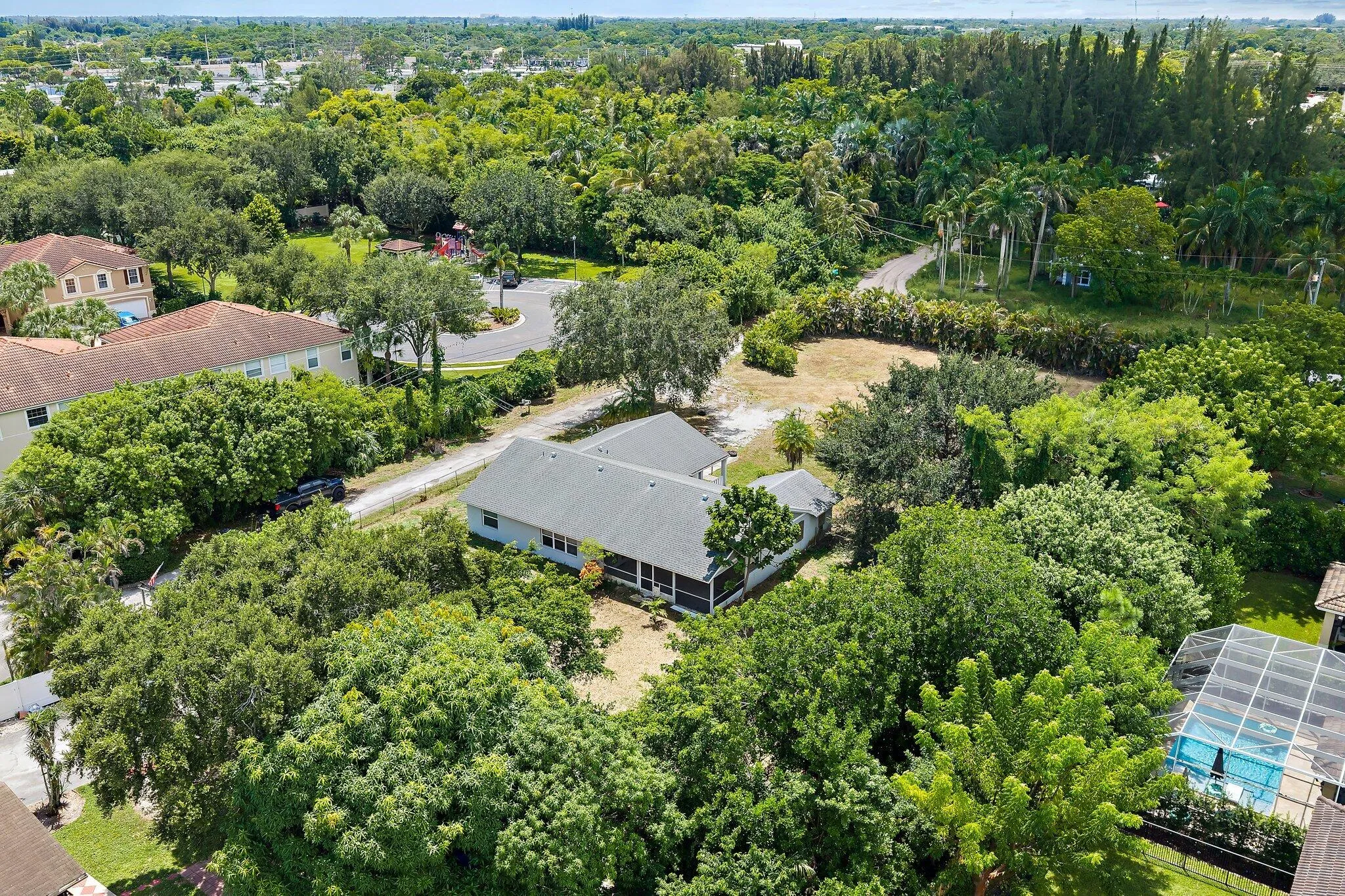 007-5681DesotoRd-Greenacres-SMALL