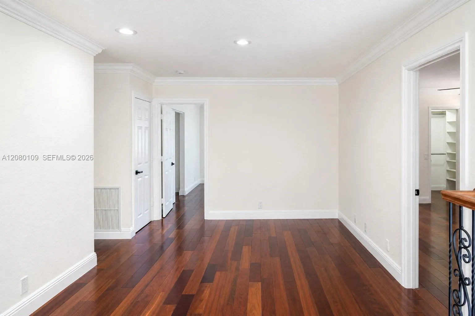 Upstairs Den – Main View