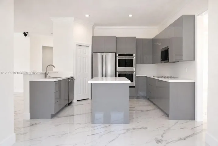 Kitchen – Main View