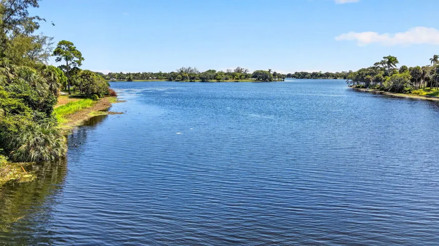 14-203 Lake Osborne