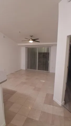 819 - Living Room