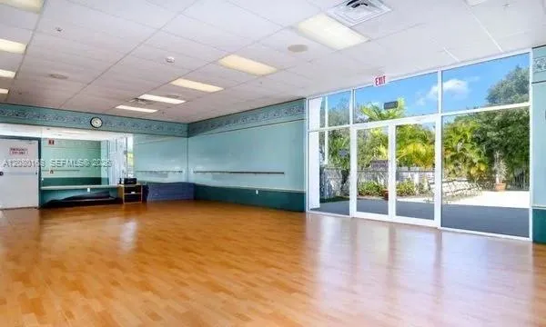 Dance-Chair Yoga