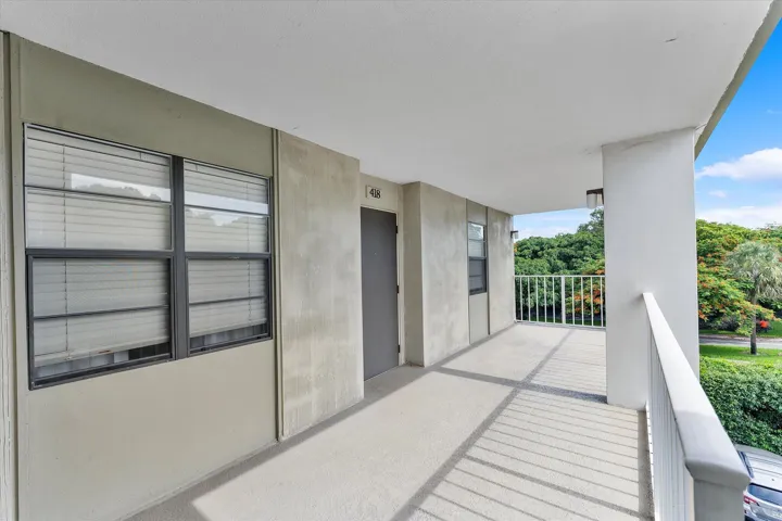 01-501 SW 11th Place Apt 418_001