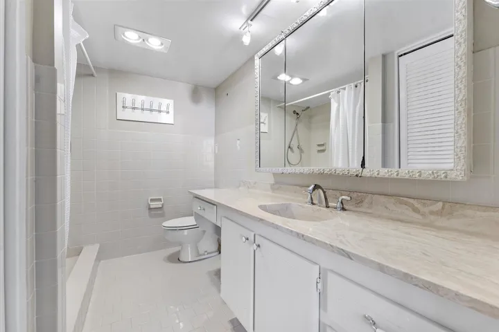 14-501 SW 11th Place Apt 418_014