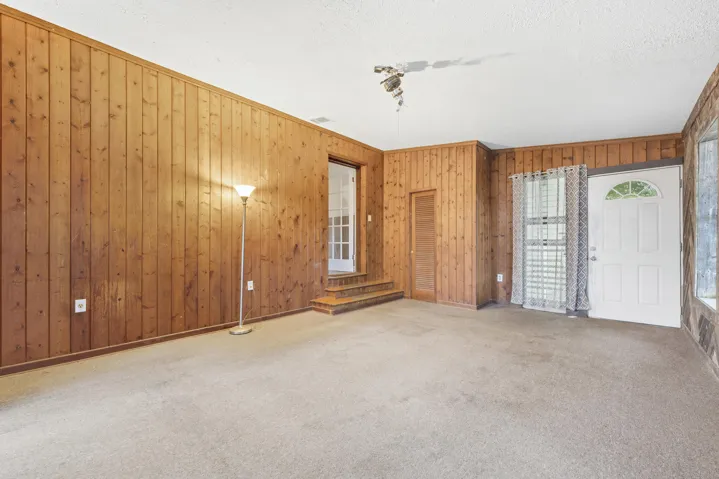 Guest Bedroom - Room 4