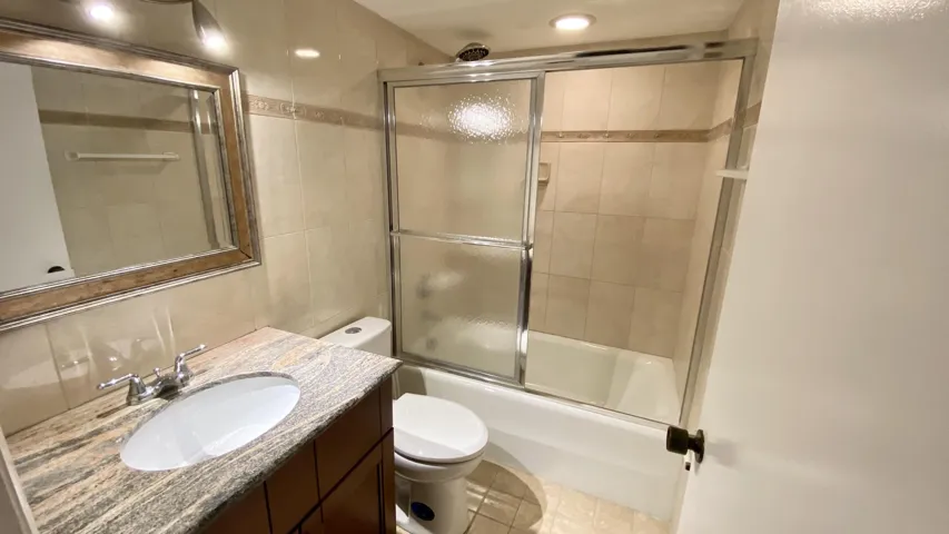 Masted bathroom