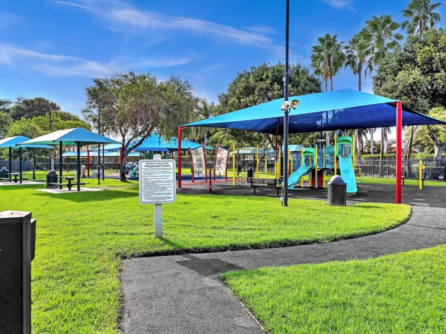 Monarch Lakes playground