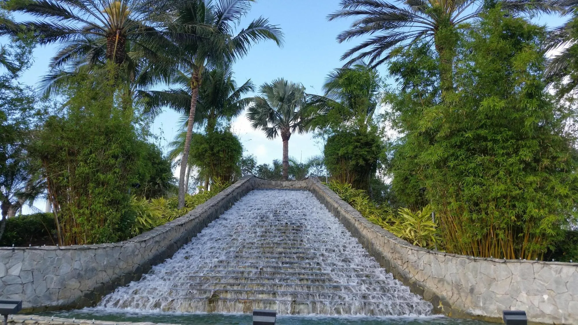 Stunning waterfall entrance