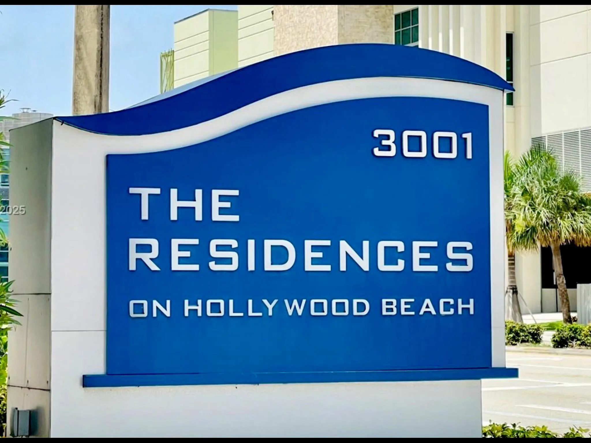RESIDENCES
