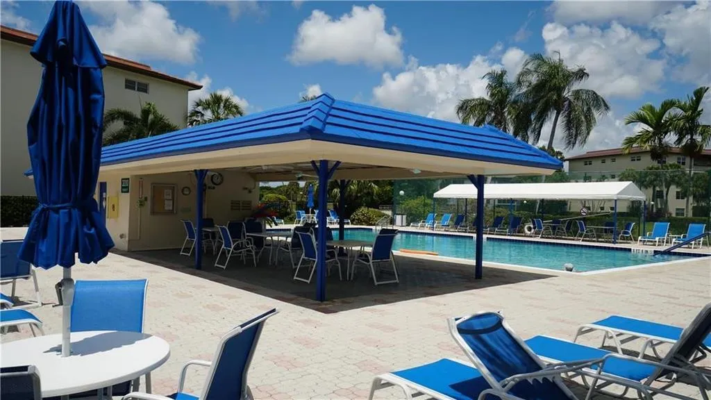 Portofino Pool