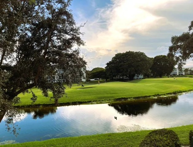 Golf/Water View