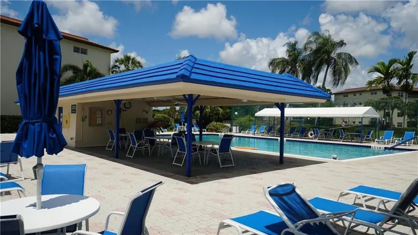 Portofino Pool