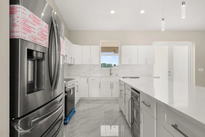 interior - kitchen 4