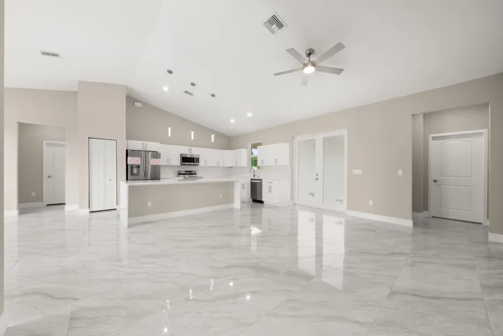 interior - family room 2