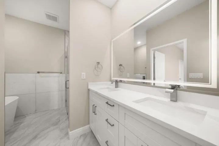 interior - master bathroom 2