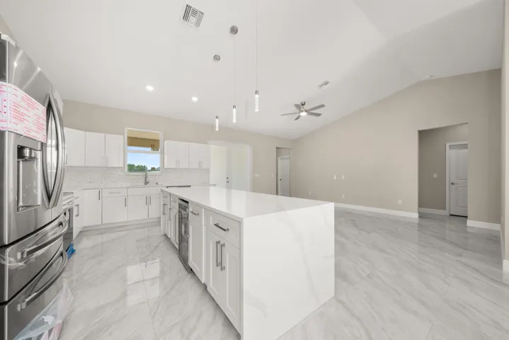 interior - kitchen 1
