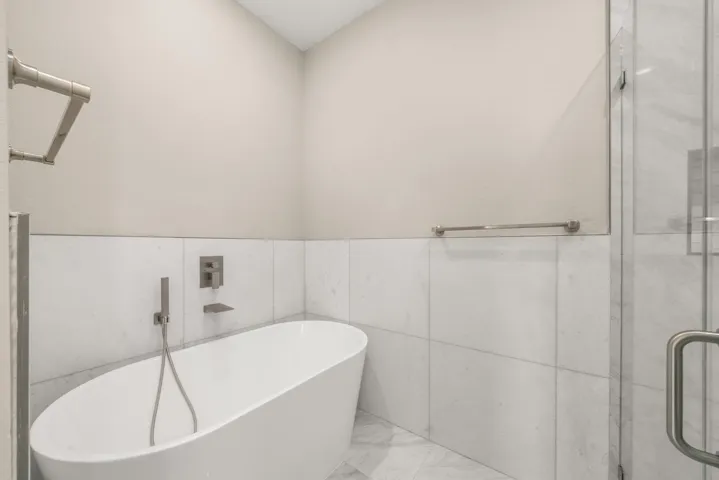 interior - master bathroom 5