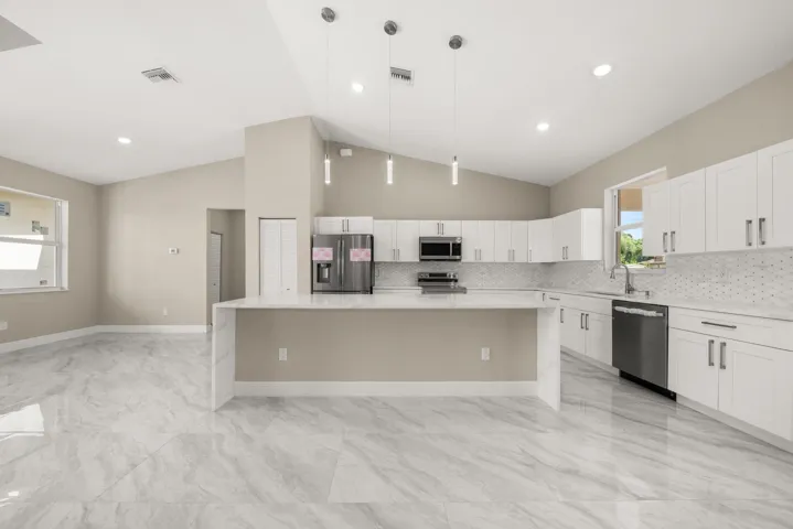 interior - kitchen 2