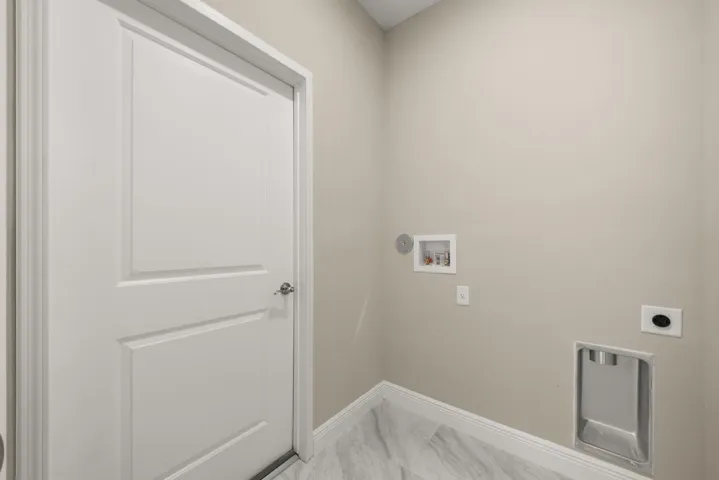 interior - laundry 1