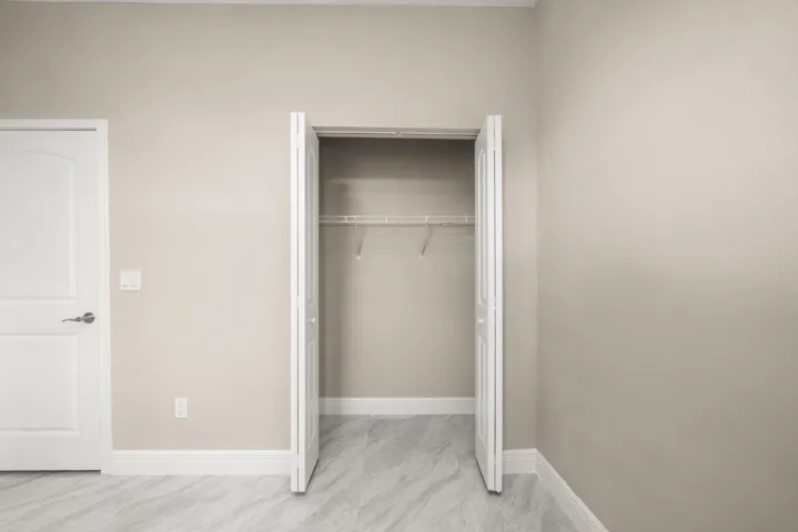 interior - second bedroom 4