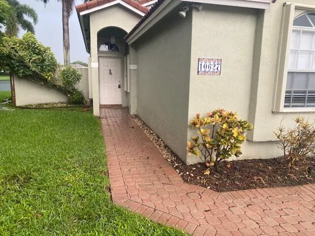 pembroke front walk
