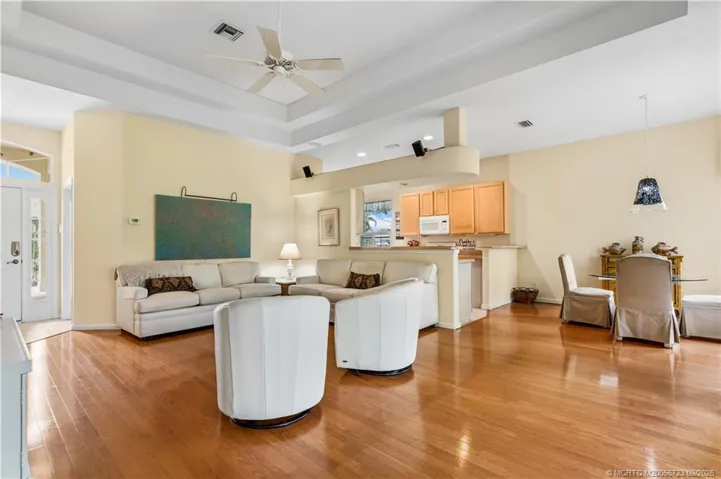 Kitchen to laundry room and garage