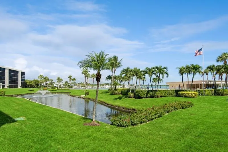 Lake View