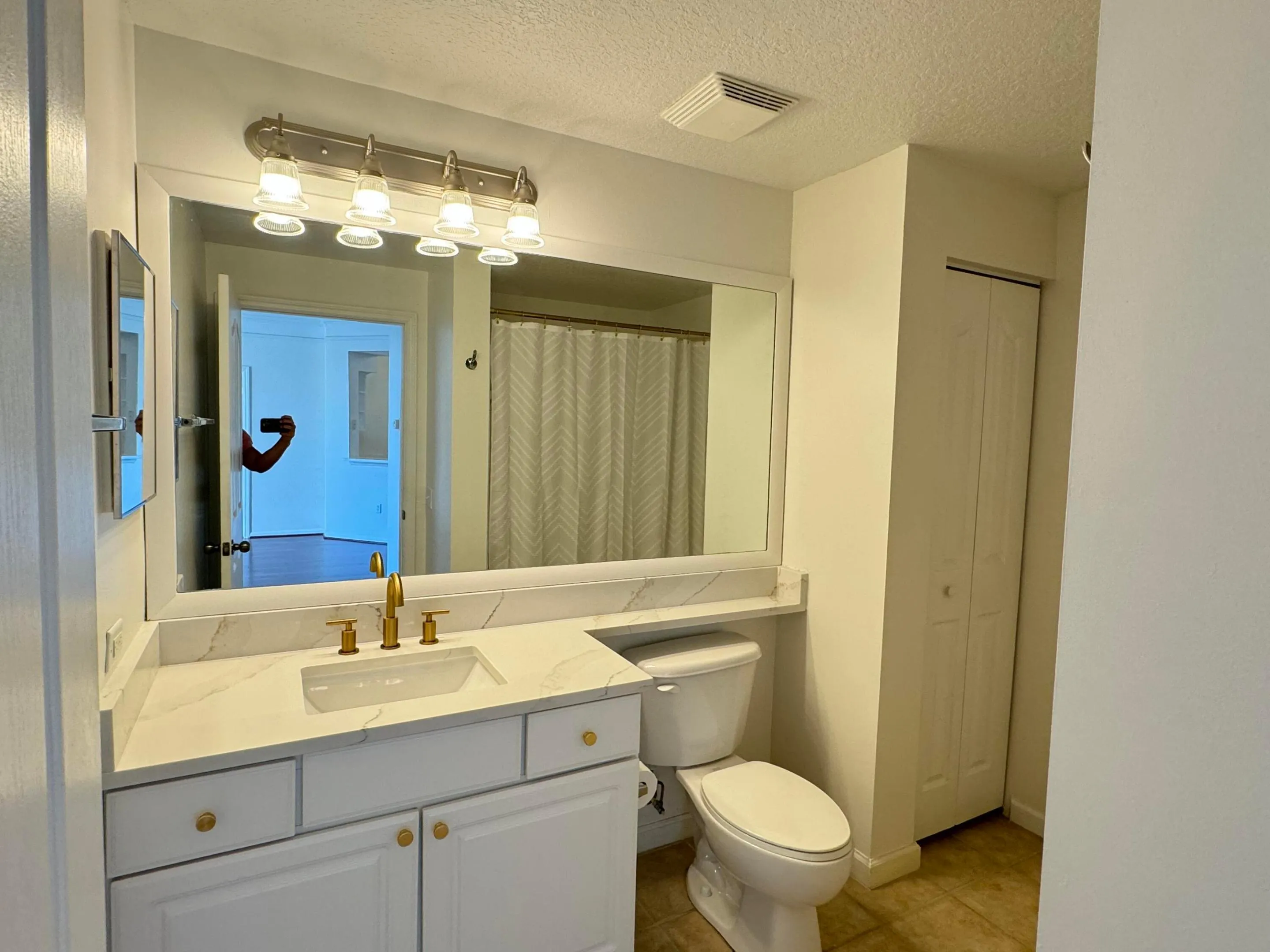 08 - Renovated Bathroom