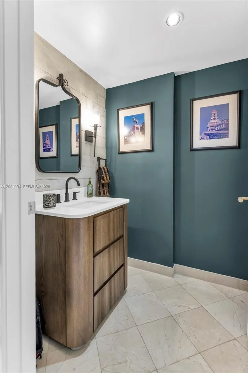 Half Bedroom