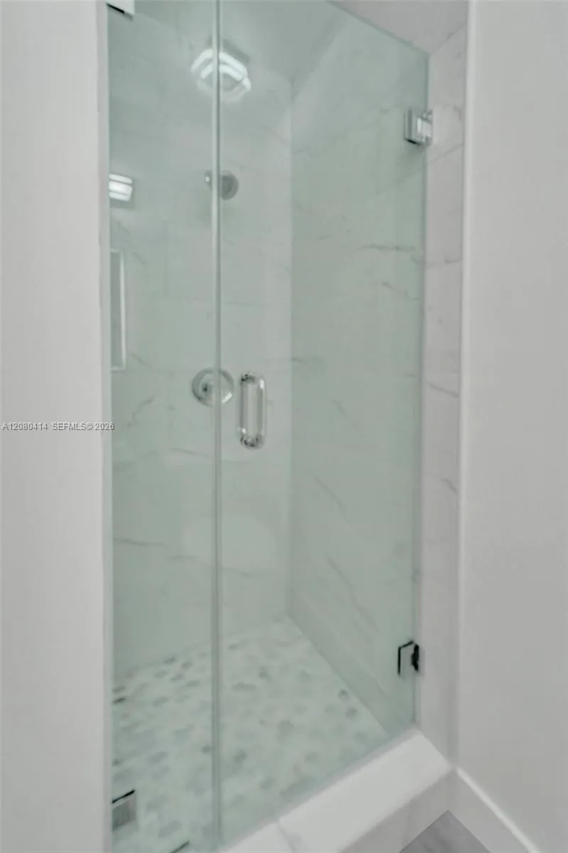 Photo 34