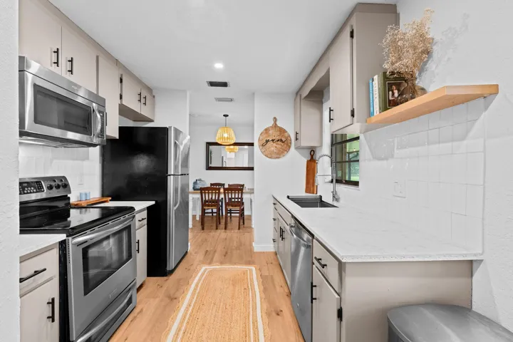 7-web-or-mls-A7400602