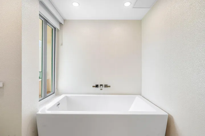 021-120Southeast5thAvenue-319-BocaRaton-