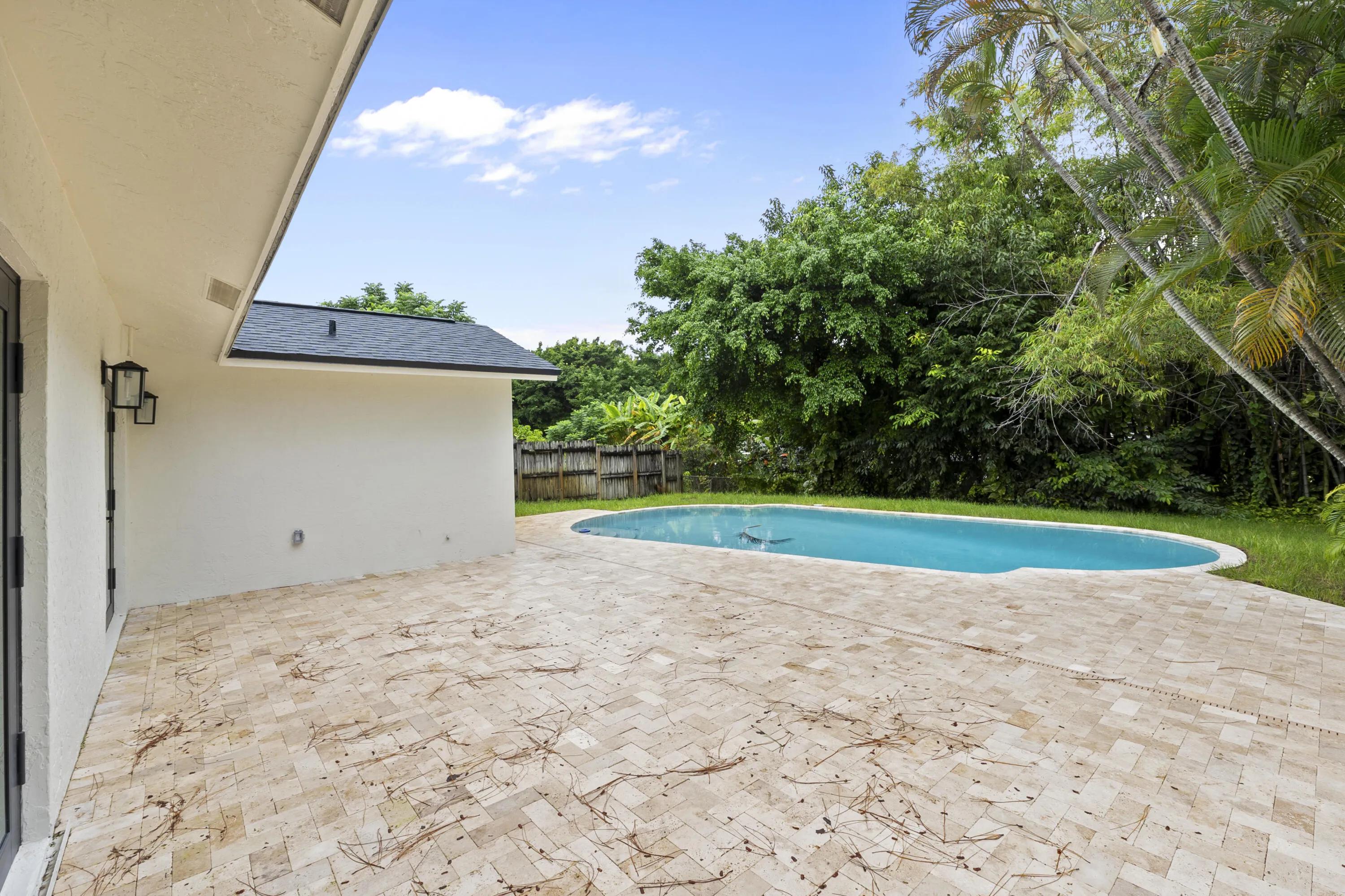 Pool and paitio