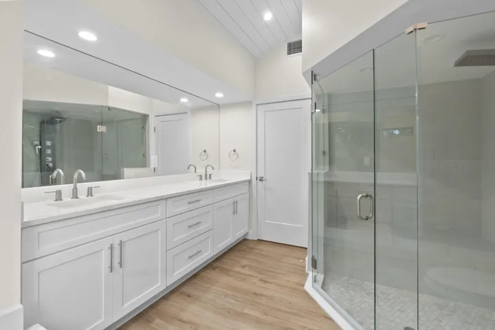 Double vanity