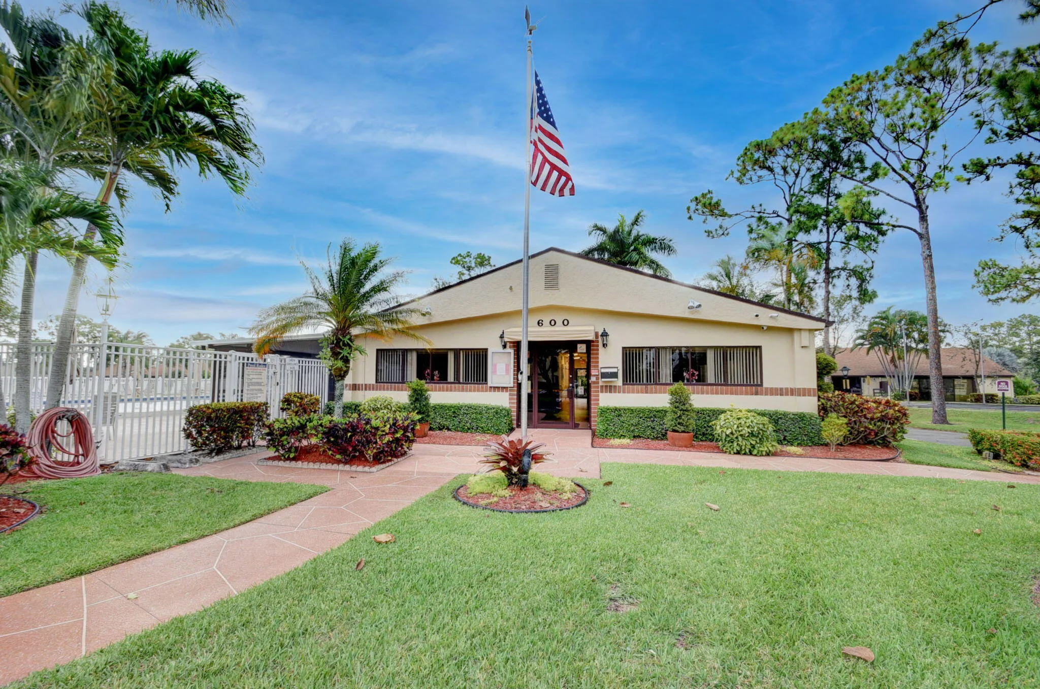 42-web-or-mls-Pine Ridge North II (7)