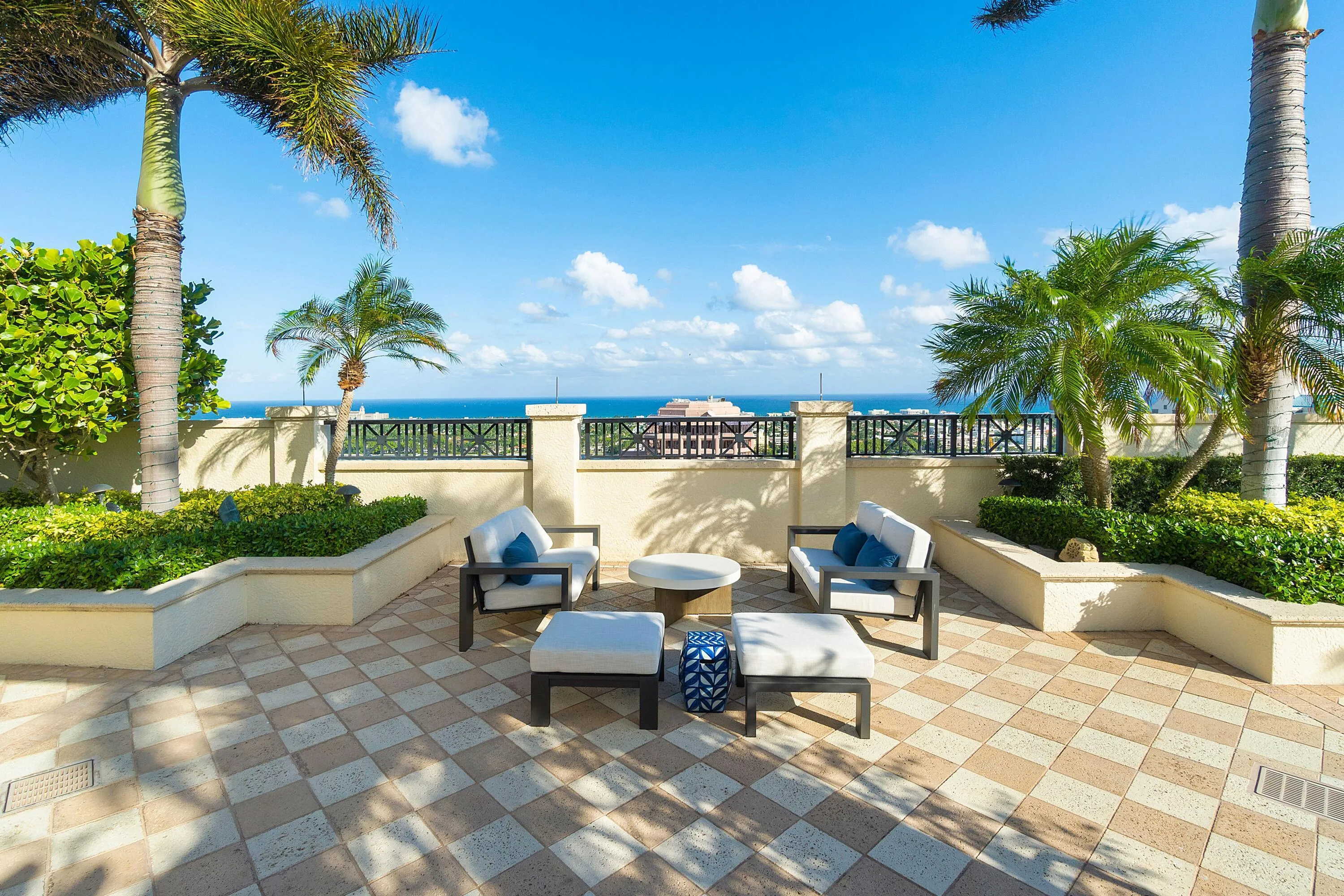 Ample Rooftop Seating and DIning Areas