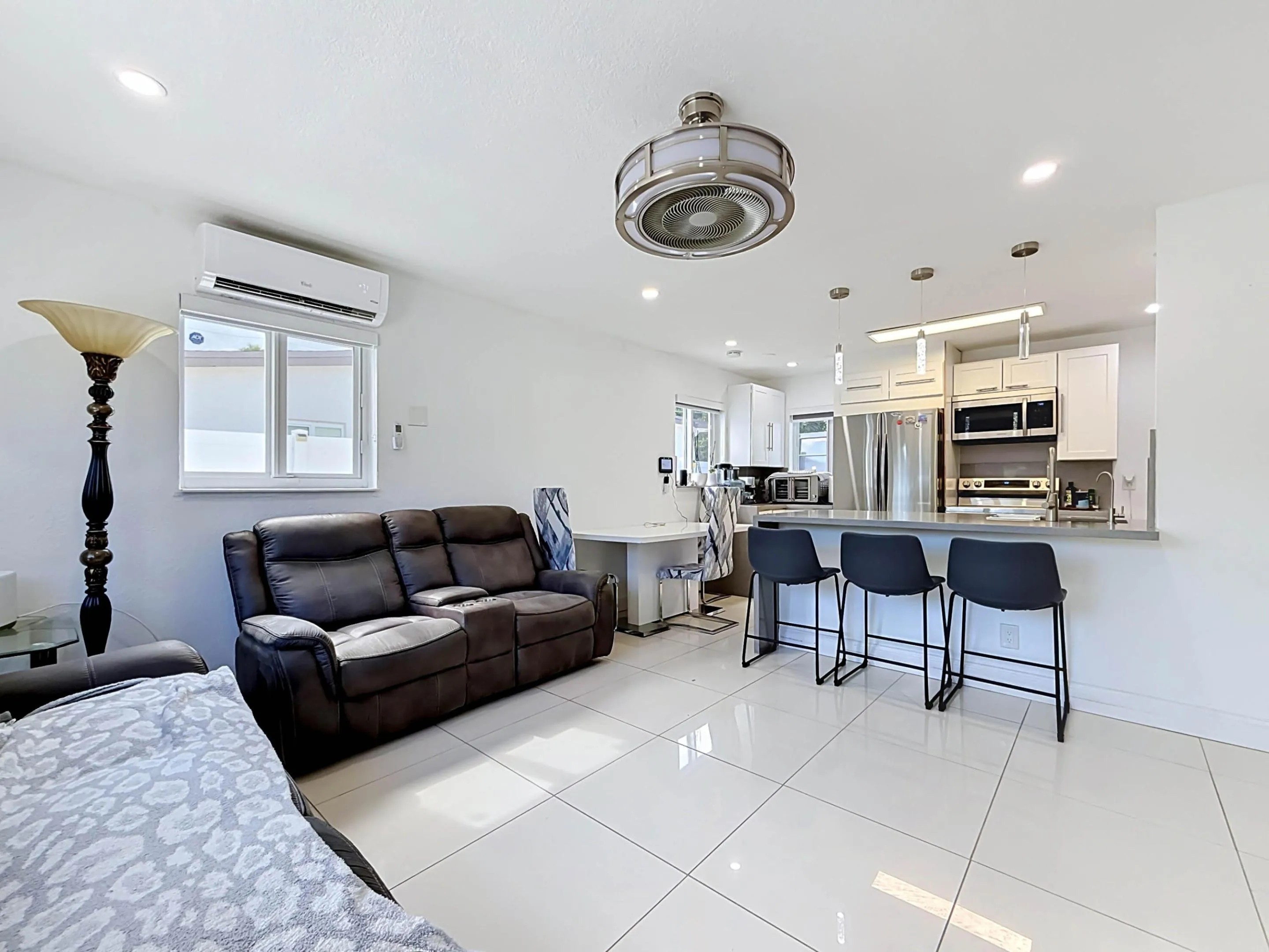 6135 NW 24th Court-17
