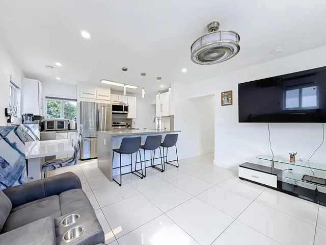 6135 NW 24th Court-16