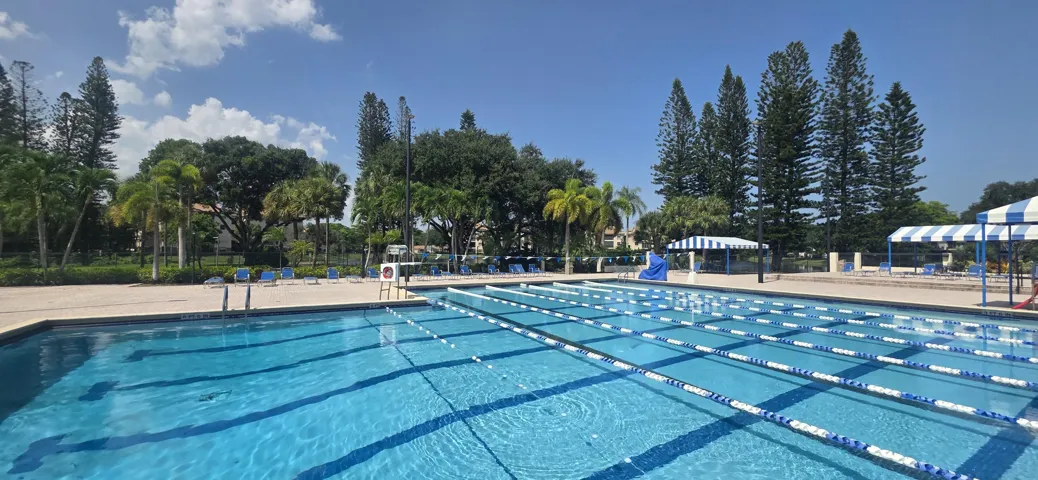 club - pool