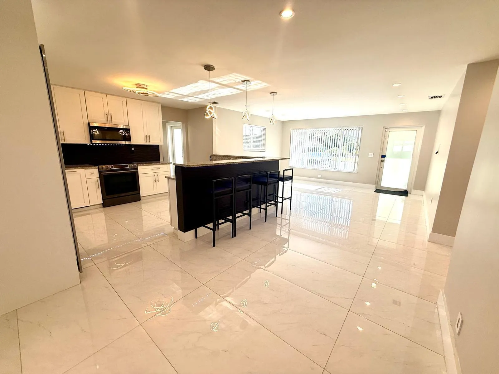 Kitchen/Living area